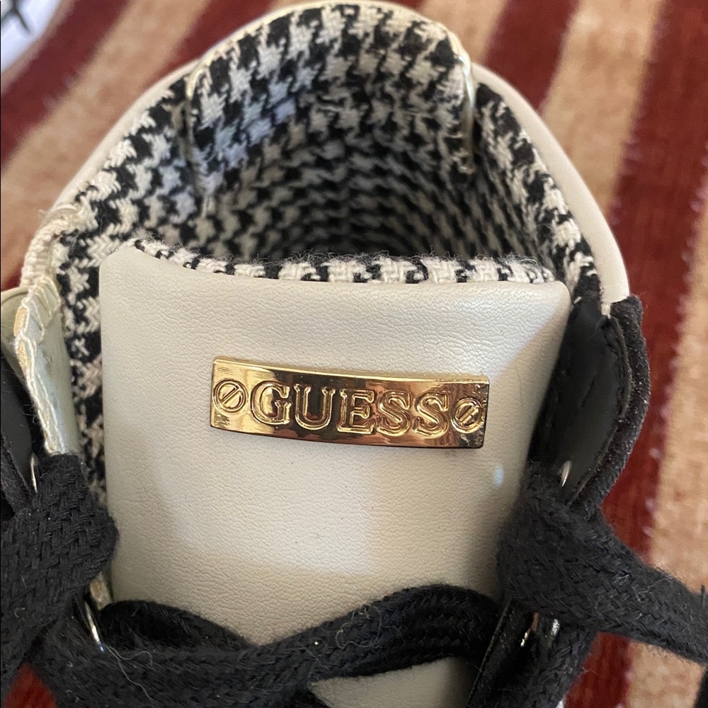 Guess Black and White Sneakers with gold and silver accents. Size 6 1/2 - Picture 11 of 15